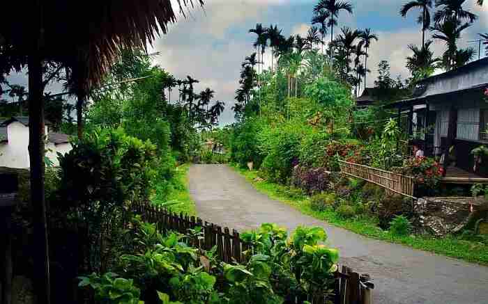 mawlynnong village-Top Attraction in Meghalaya